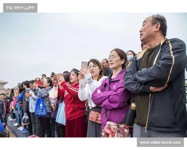 扎哈尔金娜赛前中暑呕吐，坚持完赛获第四名